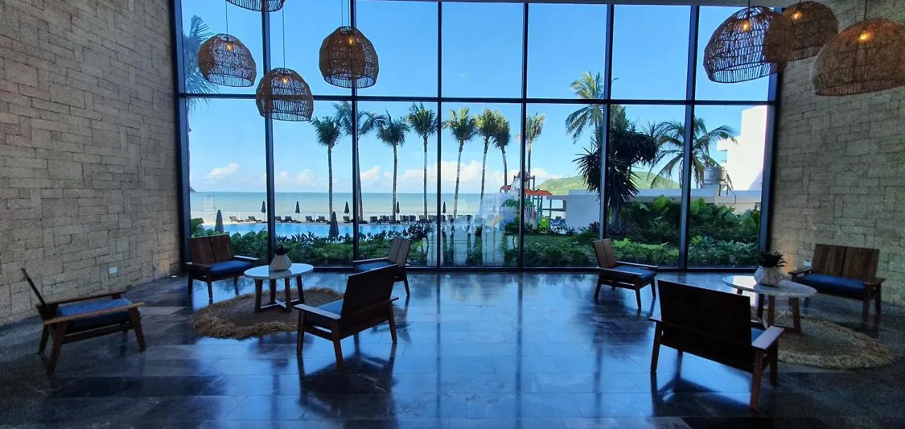 Viaggio Resort Mazatlan 5*,